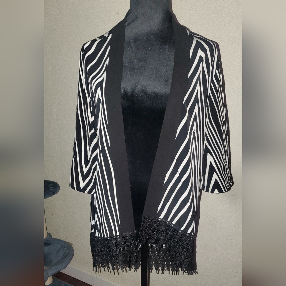 First Look Black and White Women's 3/4 sleeve open kimono high low